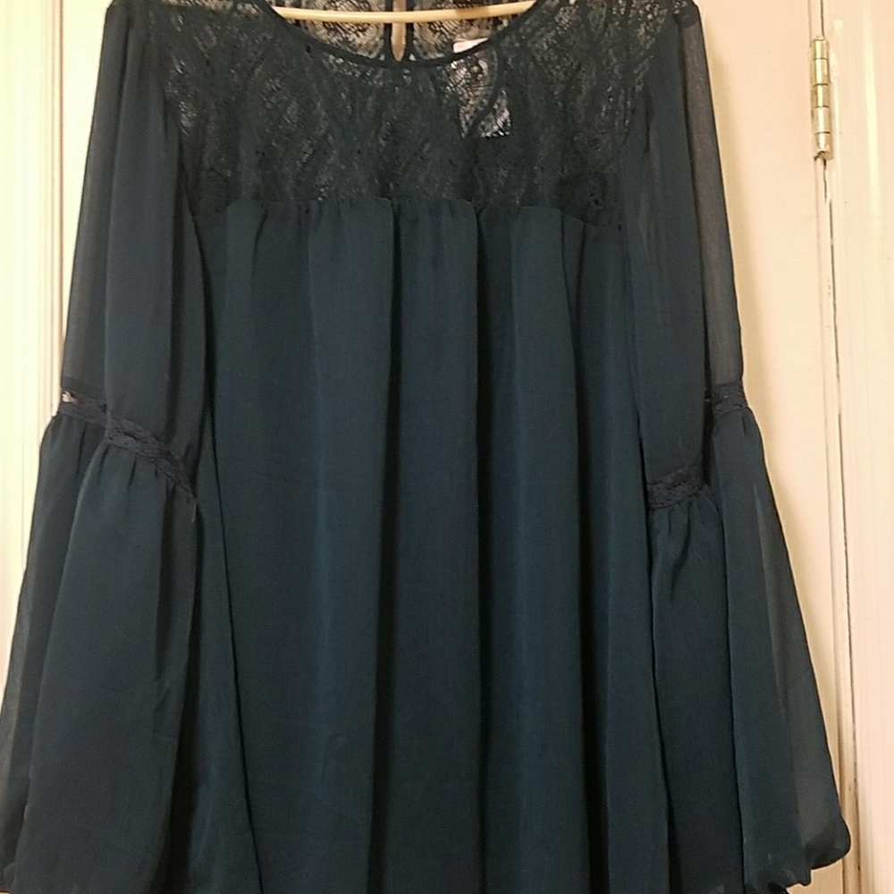 Torrid Gemstone Teal Blouse,  Chiffon, lace neckli